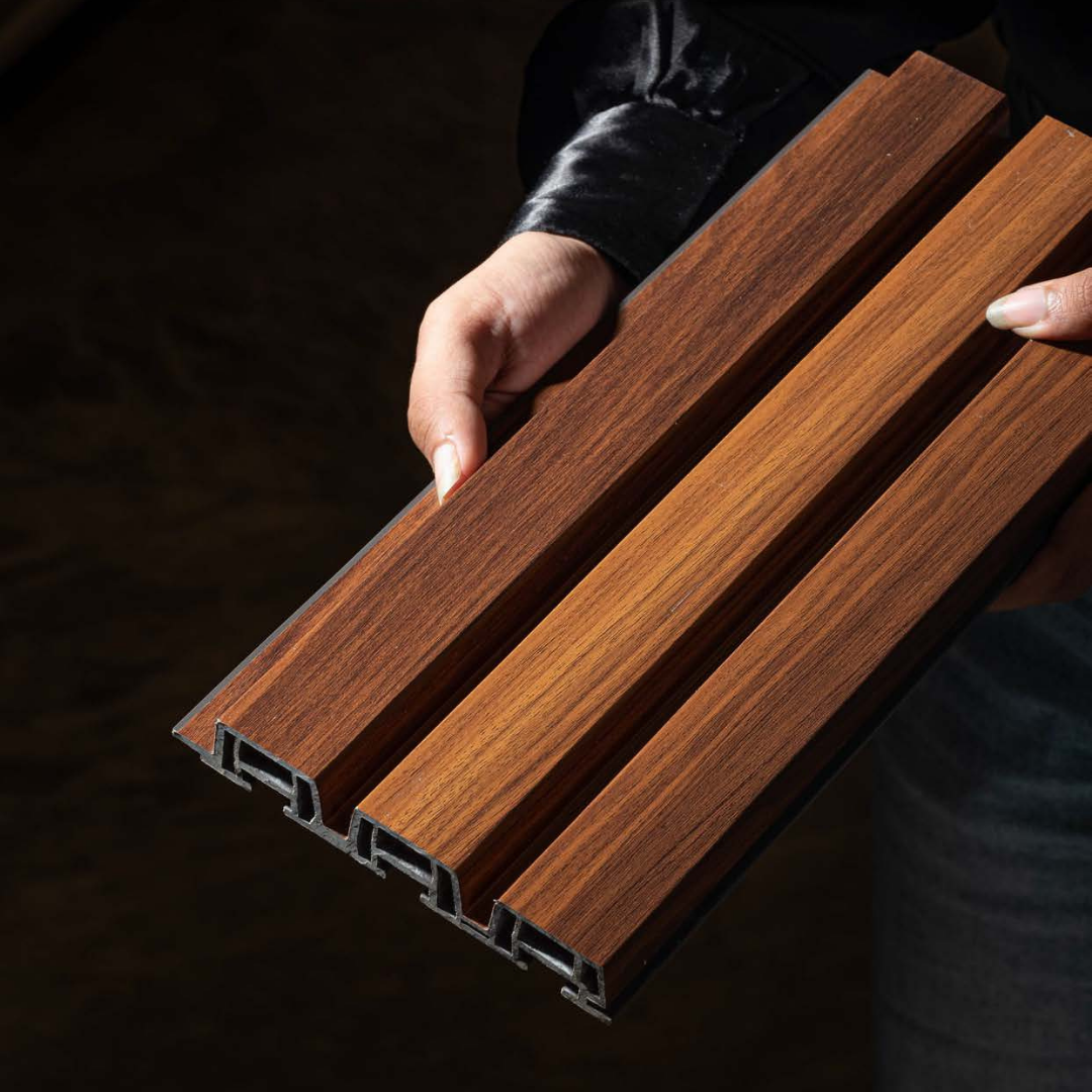 AX 6: PLANKED WALNUT / ALUCLAD LOUVERS / ACP BASED LOUVERS / 9 FT x 135 MM x 20 MM