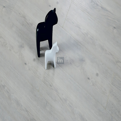 412 - ANTICO - AC5 1215MM X 240MM X 12MM -  RUSTIC ROYAL OAK COLLECTION - LAMINATE FLOORING